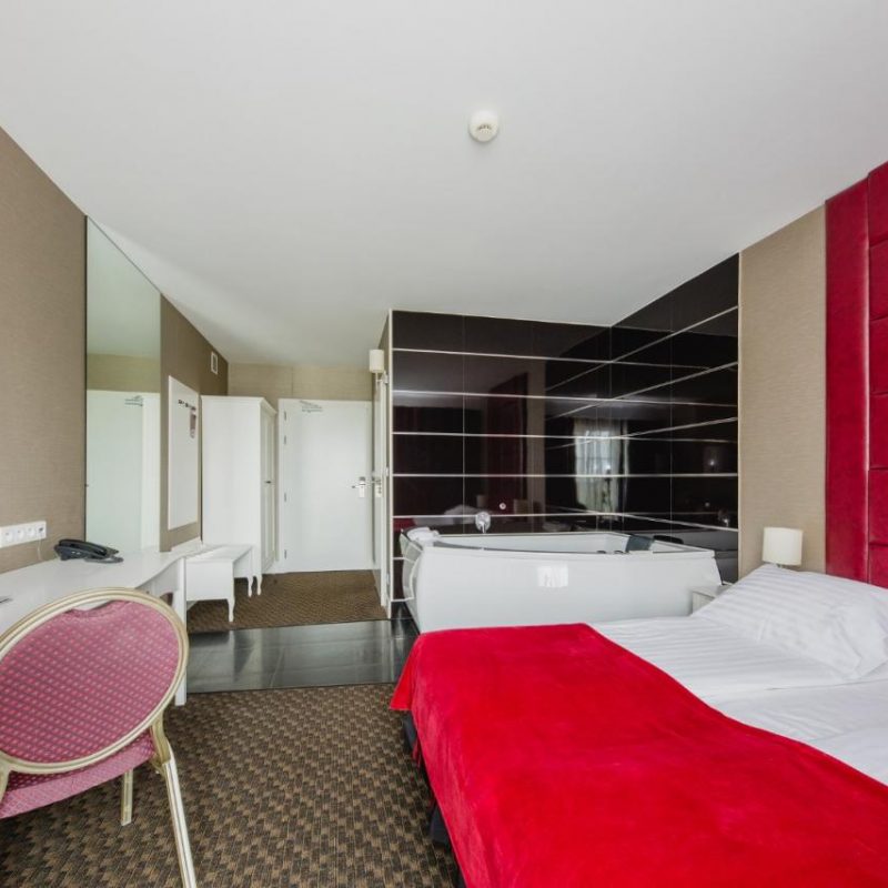 hotel-lamberton-wesele-slub-pokoje-warszawa-oltarzew-nocleg-biznes-konferencje-DOC_5091