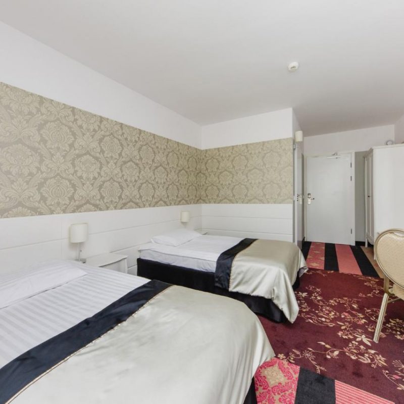 hotel-lamberton-wesele-slub-pokoje-warszawa-oltarzew-nocleg-biznes-konferencje-DOC_5127